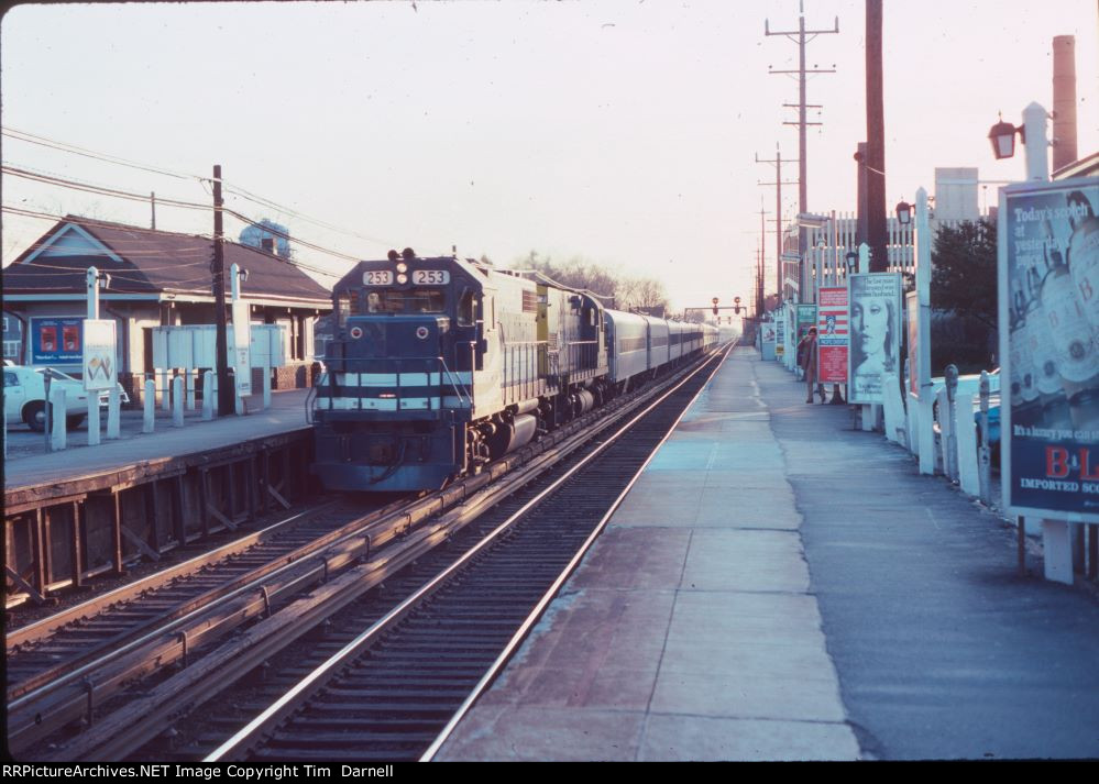 LI 253, 217 handle a 12 car Pt. Jefferson train